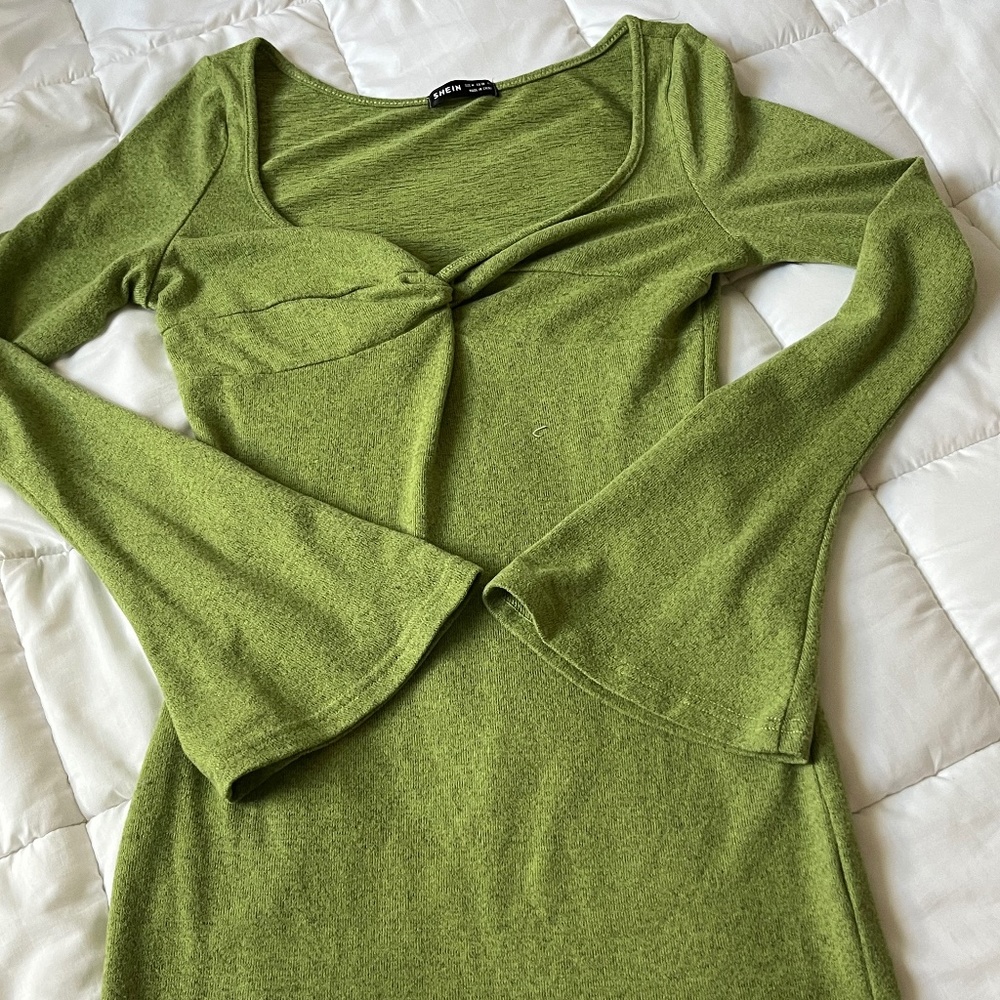 green flared sleeve dress